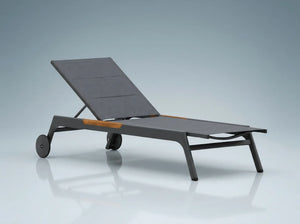 Sun Lounger – Essential